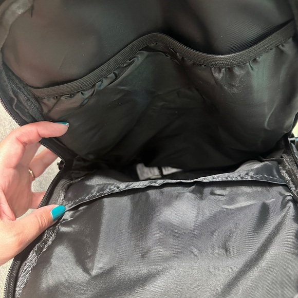 Unisex Tactical/Hiking Black Hydration Backpack without Water Bladder - Picture 5 of 7